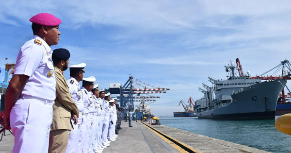 Kapal Perang Rudal AL Pakistan Berlabuh di Jakarta