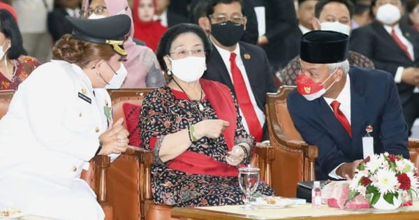 Megawati Hadiri Pelantikan Walikota Semarang Disambut Ganjar Pranowo
