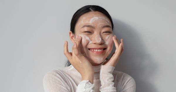 9 Skincare untuk Kulit Berminyak yang Wajib Kamu Coba